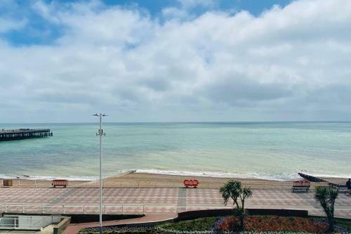 Fabulous Sea View Apartment, Hastings, East Sussex