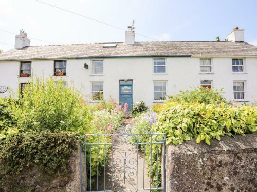 2 Glan Y Mor, Holyhead, Isle of Anglesey