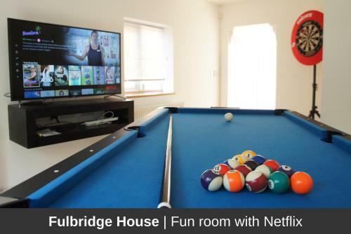 Fulbridge House by Parker Jones - 4 bedroom house with a FUN room