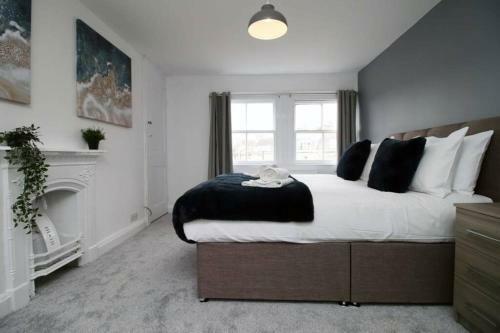 Spacious Georgian Apartment 5 mins from Bath Abbey