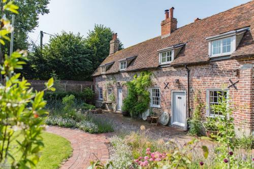 Pond Cottage, Canterbury, Kent