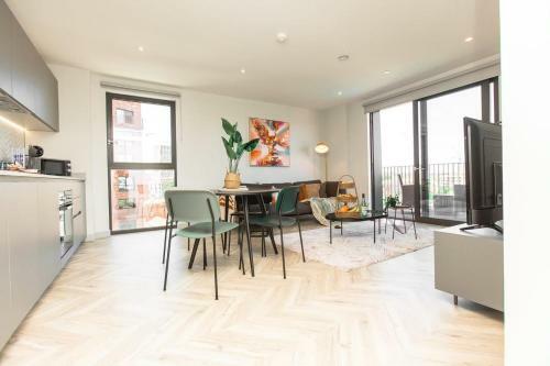 Temple Quay by StayBC Premier Corporate 2 Bedroom Serviced Accommodation in the Heart of Bristol