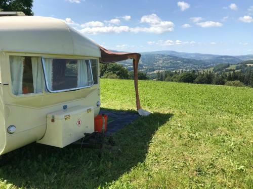 Retro Caravan with Mountain Views, Abergavenny, Monmouthshire