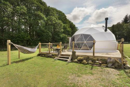 Lakeside Geo Dome Overlooking Windermere