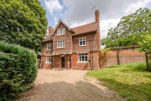 Gardener's Cottage in Nowton Park, Bury St Edmunds - Air Manage Suffolk