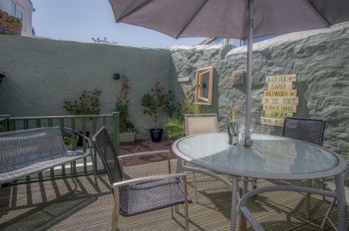 Cwtch Cottage - 3 Bedroom Holiday Home - Tenby, Tenby, Pembrokeshire