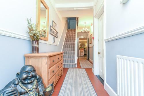 5 bedroom townhouse centrally located, Stratford-upon-Avon