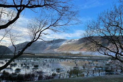 Relaxing Family Caravan stay in the lakes