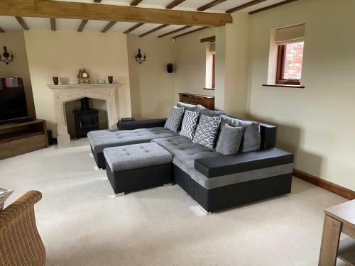 Immaculate 3-Bed Barn in Ashbourne