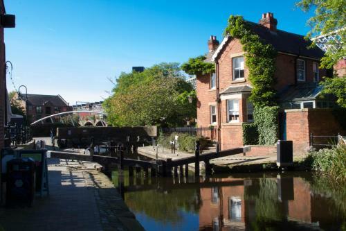 Lock Keepers Cottage - Detached House in the city, Manchester, Greater Manchester