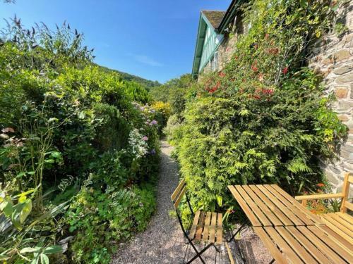 Cosy Cottage in Lynbridge near Lynton UK