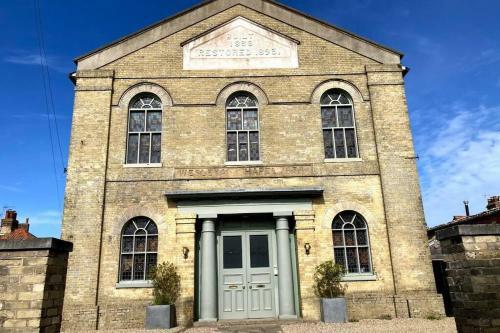 Stunning converted chapel in the centre of Holt, Holt, Norfolk