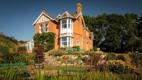 Plum Guide - Victorian Beauty, Colyton, Devon