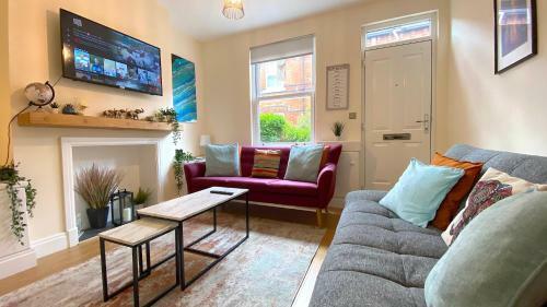 Cosy Entire Home Free Parking - 3 mins to city