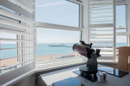 Prime Seafront Location Direct Sea Views & Parking, Brighton, East Sussex