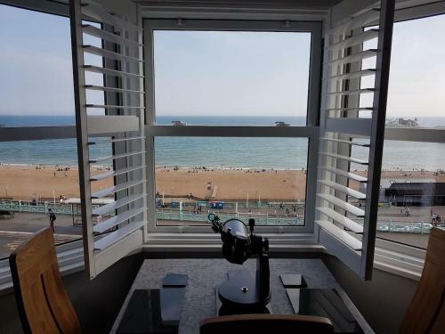 Prime Seafront Location Direct Sea Views & Parking